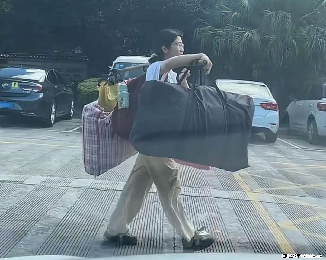 全网追的“扁担女孩”，找了一份暑假工，时薪12元 - 宜昌生活资讯 - 宜昌28生活网 yc.28life.net